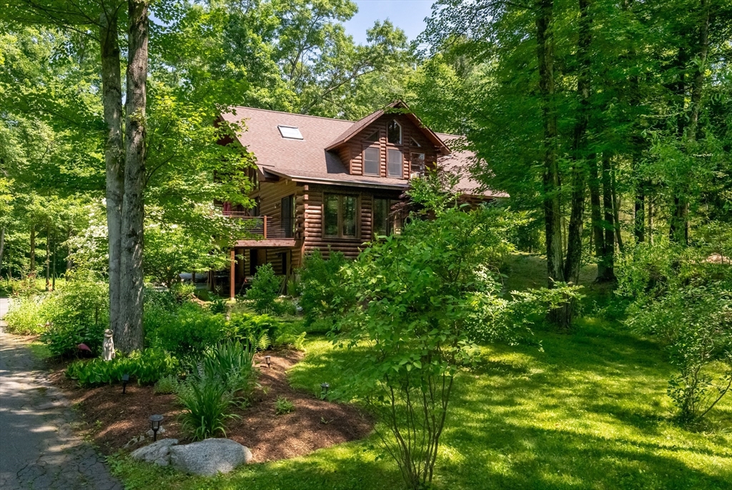 809 Park Hill Road Northampton, MA 01062 - Photo 1 of 42 Gallery Image 1