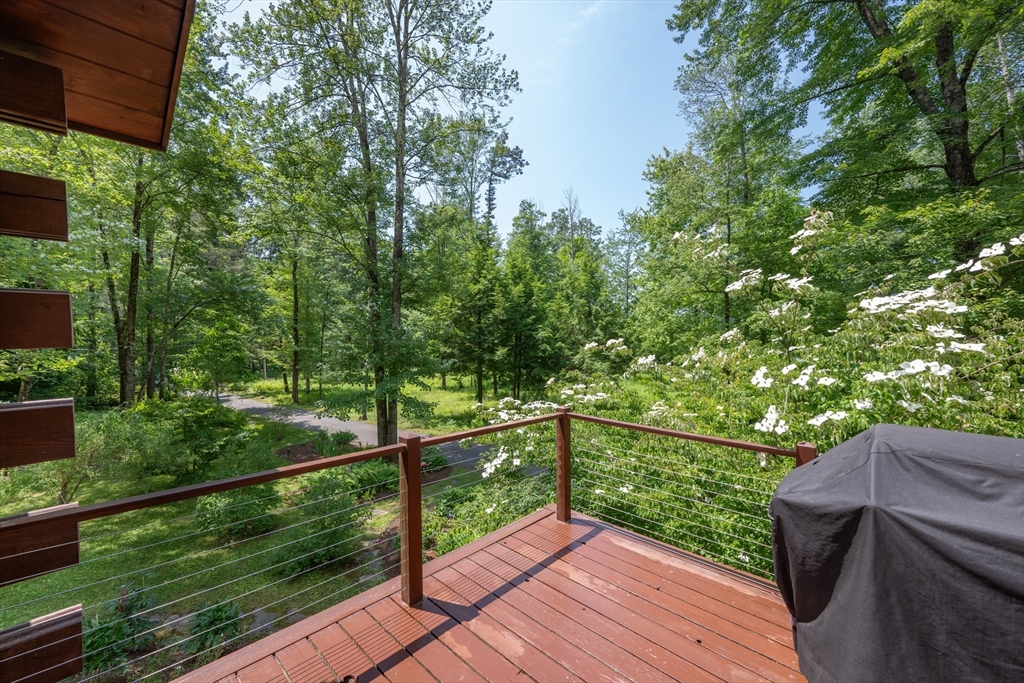 809 Park Hill Road Northampton, MA 01062 - Photo 9 of 42 Gallery Image 9