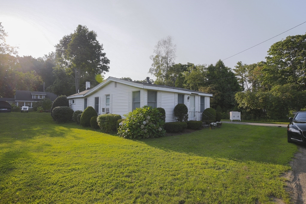70 Cottage Road Newbury, MA 01951 - Photo 8 of 25 a view of a yard in front of house