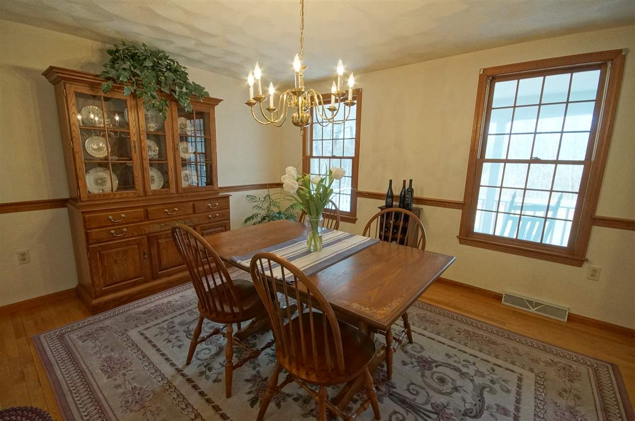 144 Kendall Pond Road Windham, NH 03087 - Photo 9 of 34