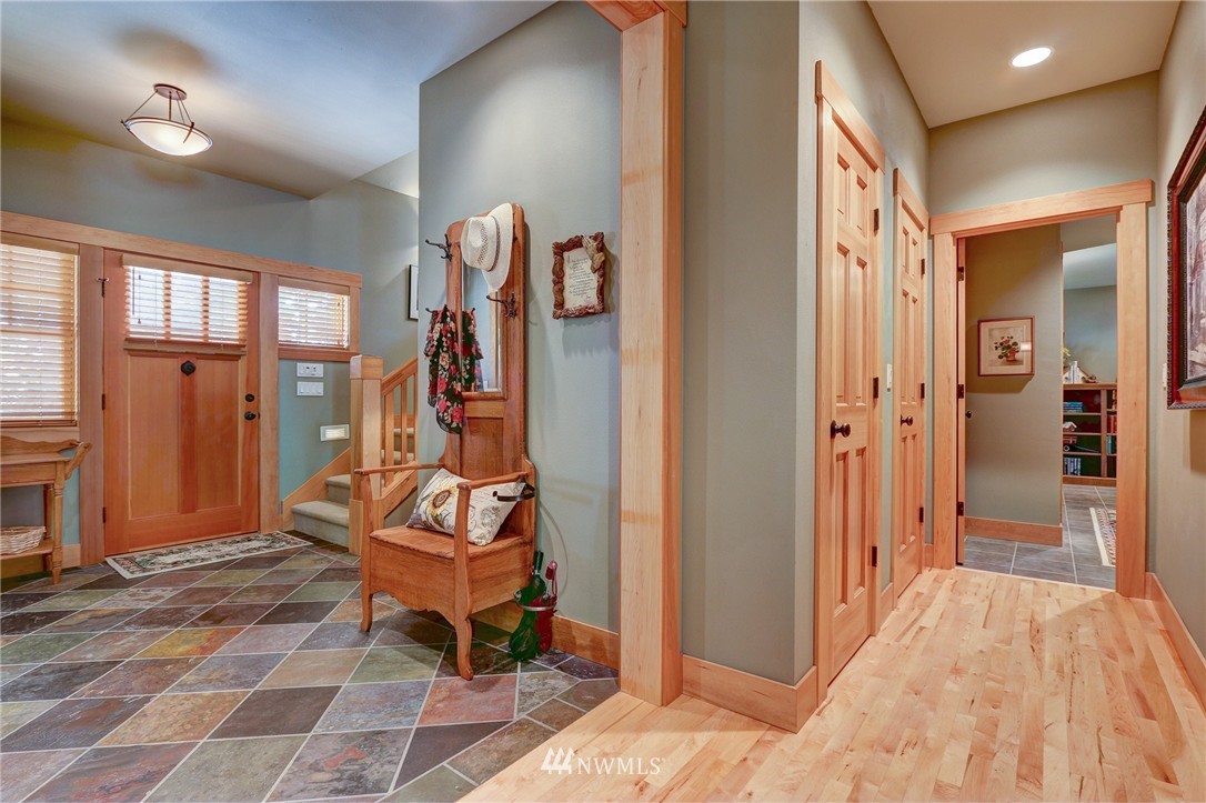 21633 President Point Road Northeast Kingston, WA 98346 - Photo 11 of 25 Gallery Image 11