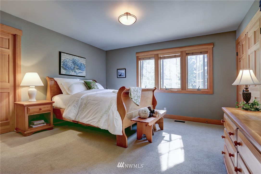 21633 President Point Road Northeast Kingston, WA 98346 - Photo 14 of 25 Gallery Image 14