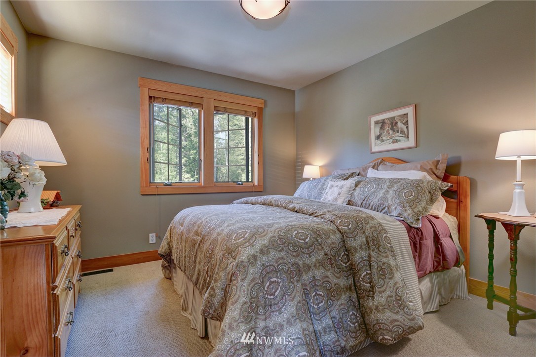 21633 President Point Road Northeast Kingston, WA 98346 - Photo 16 of 25 Gallery Image 16