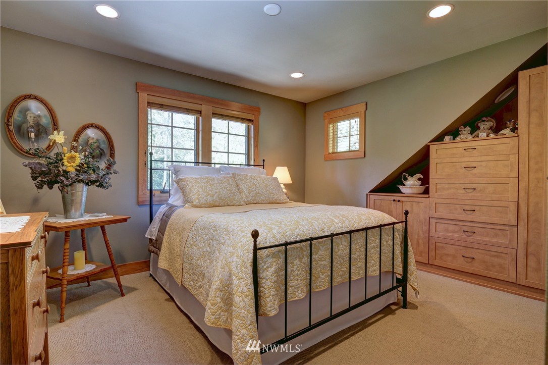 21633 President Point Road Northeast Kingston, WA 98346 - Photo 18 of 25 Gallery Image 18