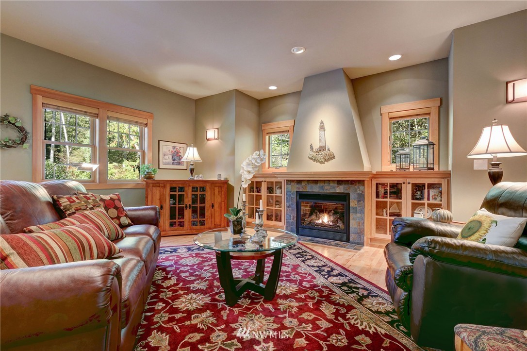 21633 President Point Road Northeast Kingston, WA 98346 - Photo 8 of 25 Gallery Image 8
