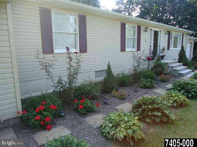 5052 Walters Hatchery Road Spring Grove, PA 17362 - Photo 7 of 25