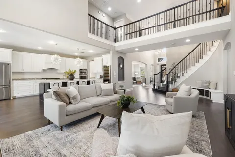 $1,499,999 | 122 Lakota Pass, Austin, TX 78738