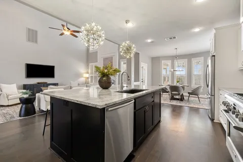 $1,499,999 | 122 Lakota Pass, Austin, TX 78738