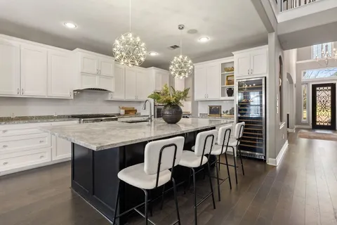 $1,499,999 | 122 Lakota Pass, Austin, TX 78738