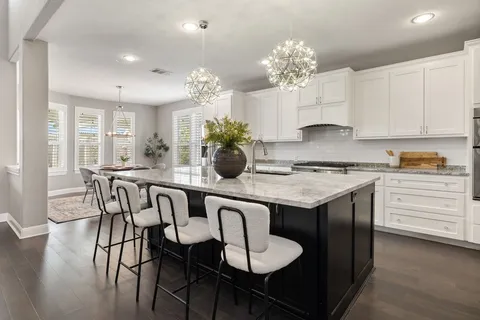 $1,499,999 | 122 Lakota Pass, Austin, TX 78738