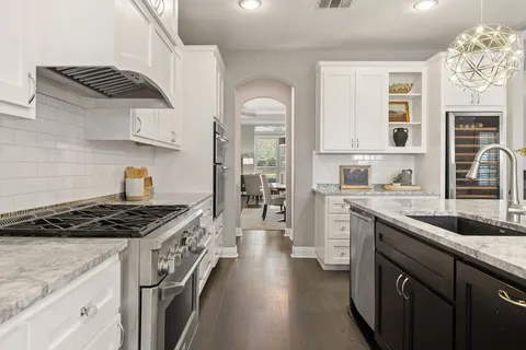 $1,499,999 | 122 Lakota Pass, Austin, TX 78738