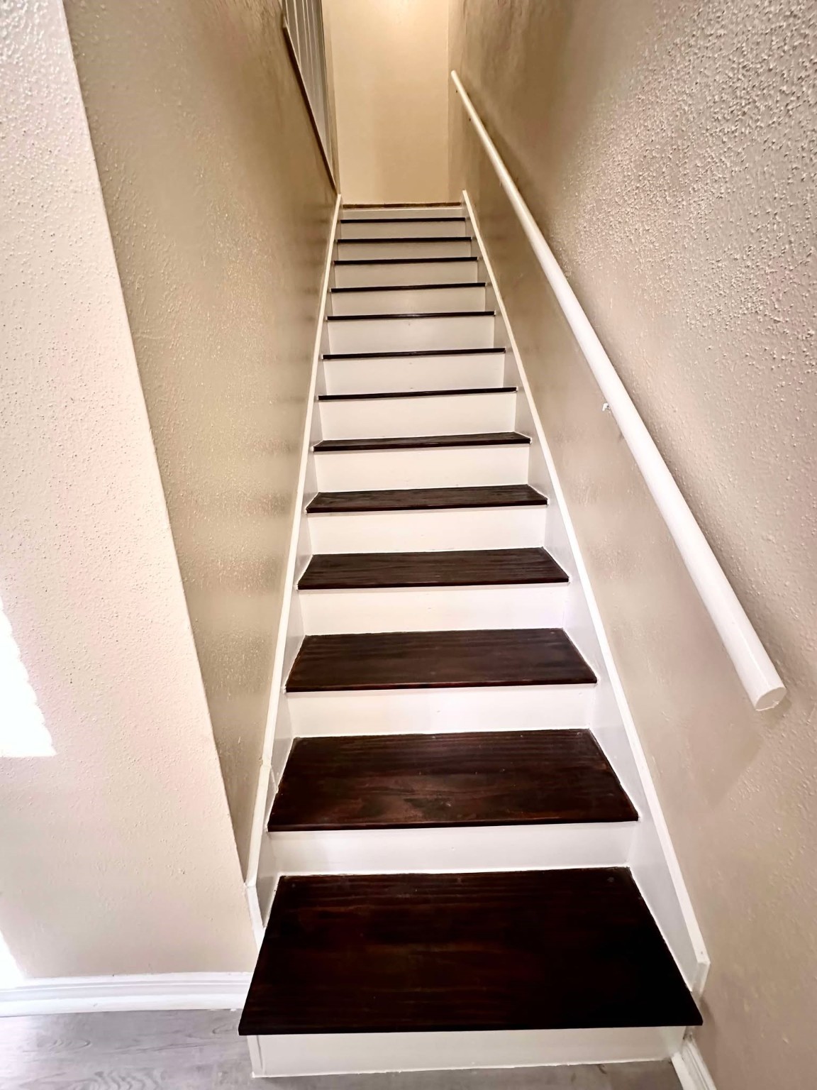 3630 Ocee Street Houston, TX 77063 - Photo 8 of 21 a view of entryway