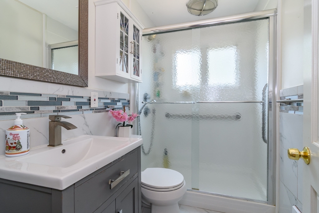 10 Curtis Road Natick, MA 01760 - Photo 6 of 26