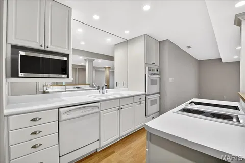 $1,595,000 | 202 Fick Farm Road, Chesterfield, MO 63005