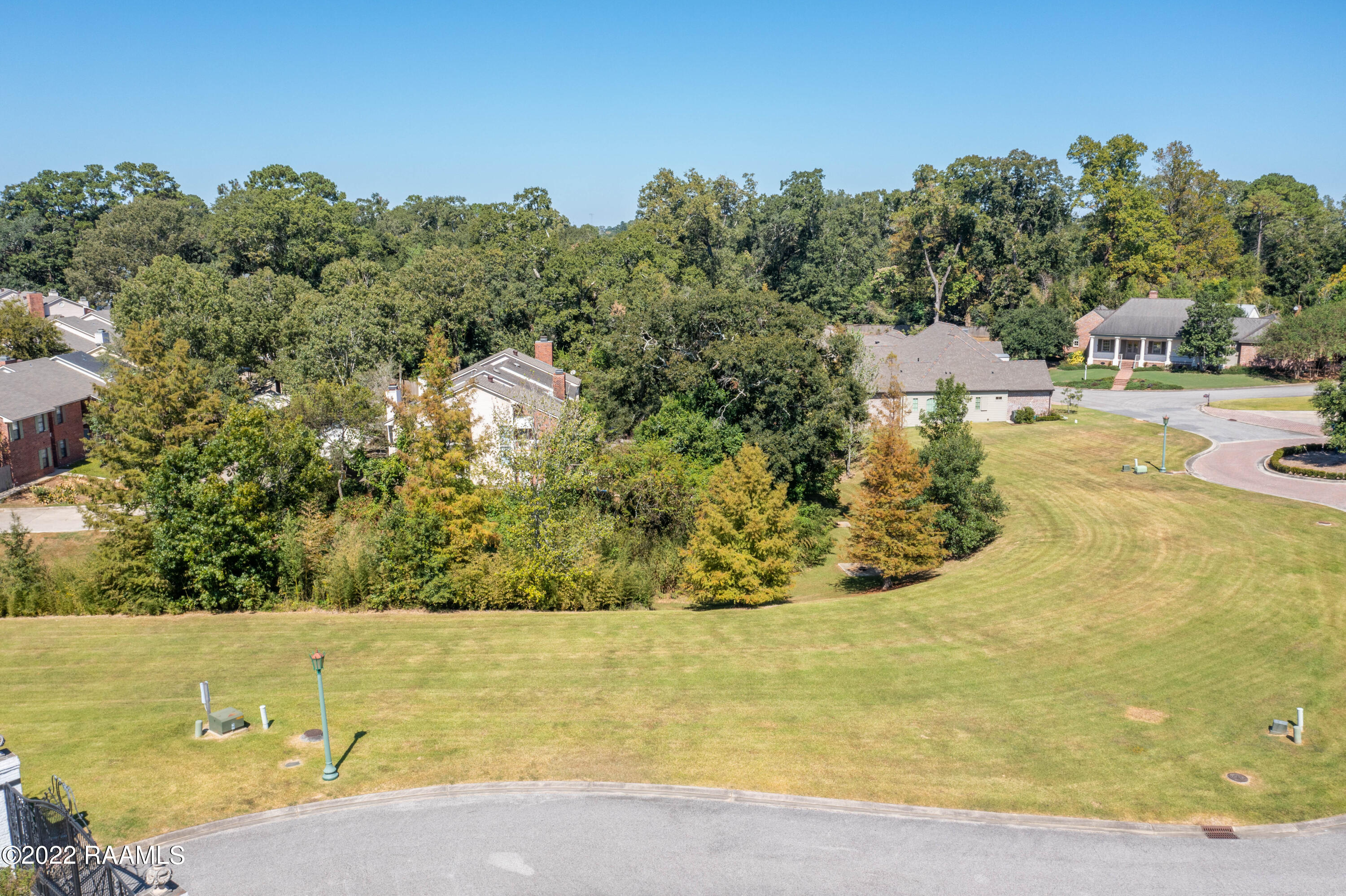 103 Park Ridge Lane Lafayette, LA 70503 - Photo 3 of 11 103 Park Ridge Ln - 2