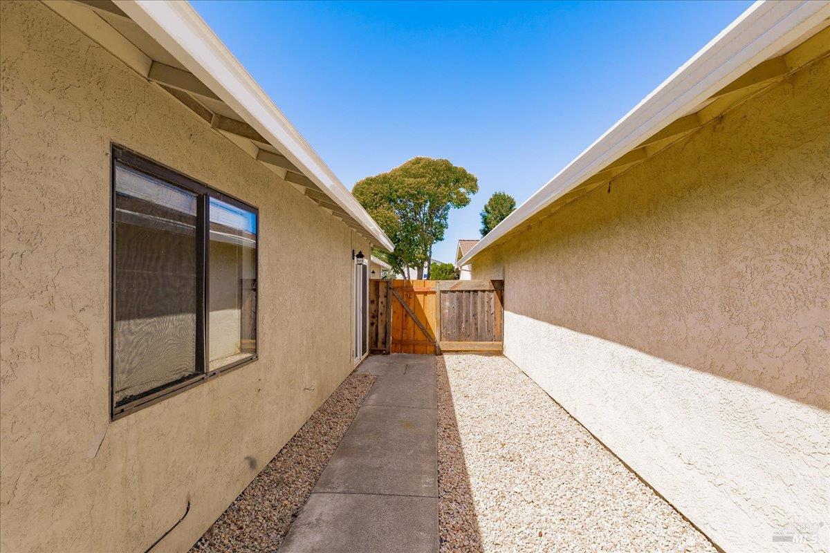 987 Daniel Street Fairfield, CA 94533 - Photo 31 of 36