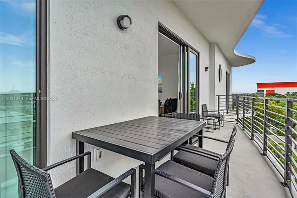 $5,200 | 2100 Miami Road, Unit 403, Fort Lauderdale, FL 33316