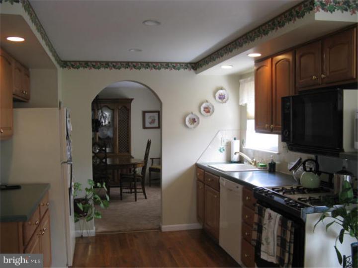 1974 King Arthur Road Philadelphia, PA 19116 - Photo 8 of 23 Kitchen