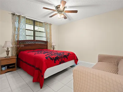 $179,999 | 901 Colony Point Circle, Unit 112, Pembroke Pines, FL 33026