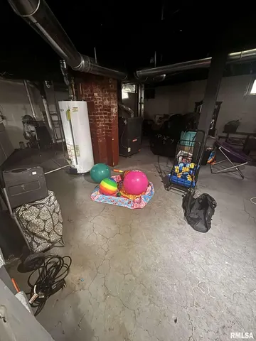 $149,500 | 1015 18th Avenue, Rock Island, IL 61201