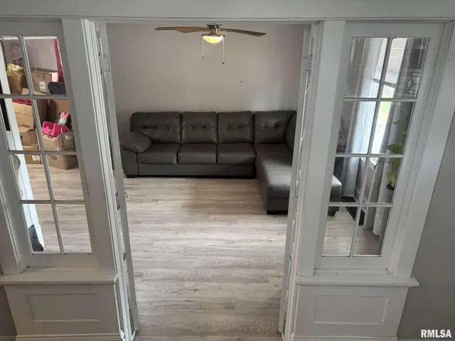 $149,500 | 1015 18th Avenue, Rock Island, IL 61201