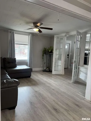 $149,500 | 1015 18th Avenue, Rock Island, IL 61201