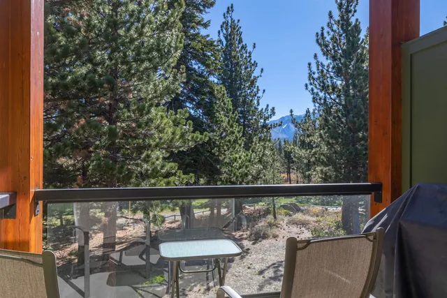 $1,100,000 | 2004 Sierra Star Parkway, Unit 18, Mammoth Lakes, CA 93546