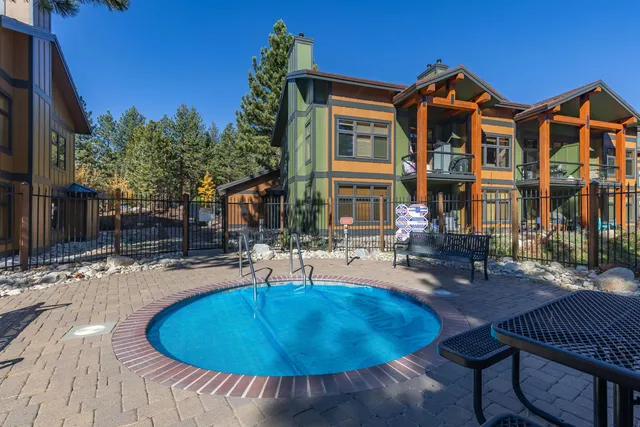 $1,100,000 | 2004 Sierra Star Parkway, Unit 18, Mammoth Lakes, CA 93546