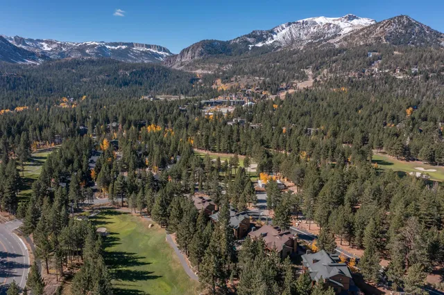 $1,100,000 | 2004 Sierra Star Parkway, Unit 18, Mammoth Lakes, CA 93546