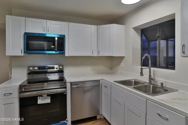 $2,500 | 606 West Elm Street, Winslow, AZ 86047