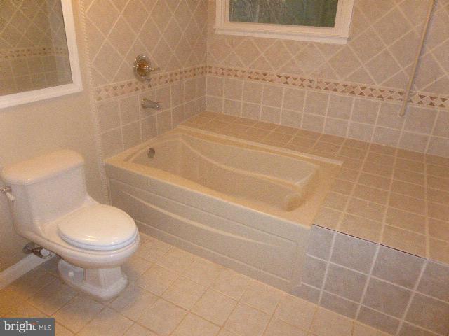 5334 Ravensworth Road Springfield, VA 22151 - Photo 14 of 15 Bath (Master)