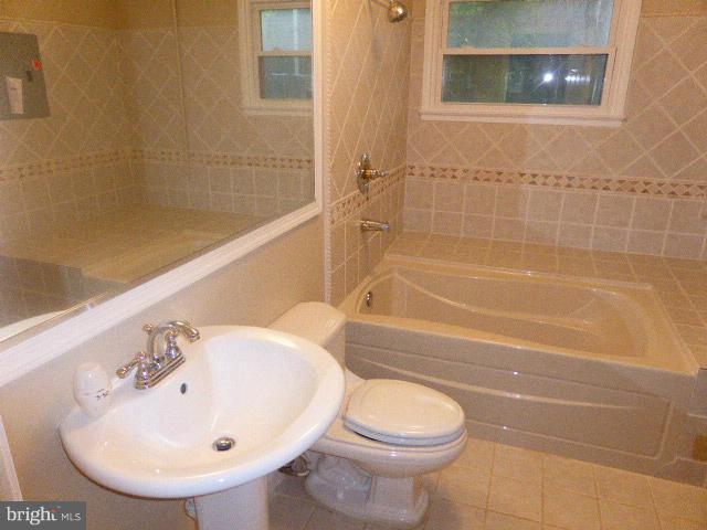 5334 Ravensworth Road Springfield, VA 22151 - Photo 15 of 15 Bath (Master)