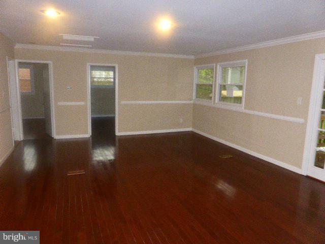 5334 Ravensworth Road Springfield, VA 22151 - Photo 8 of 15 Living Room