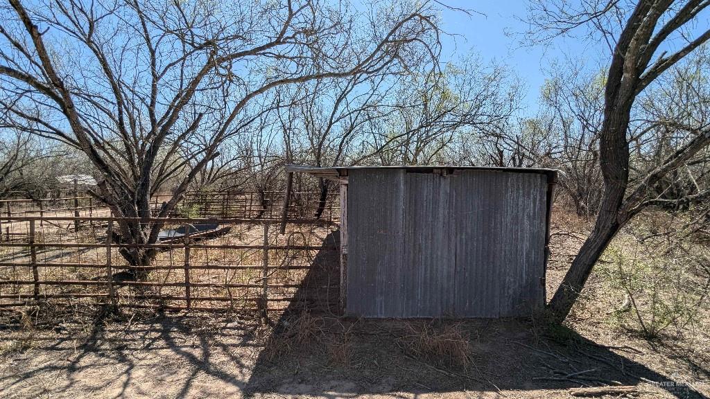 29101 Mile 17 1/2 Road Edinburg, TX 78541 - Photo 37 of 43 a view of outdoor space and wooden deck