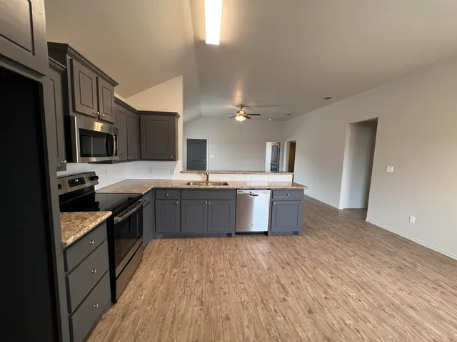 $1,800 | 716 Hillshire Avenue, Wolfforth, TX 79382