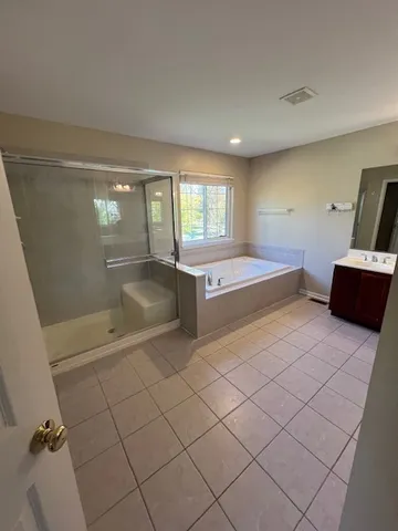 $3,800 | 9699 Fairfield Road, Huntley, IL 60142