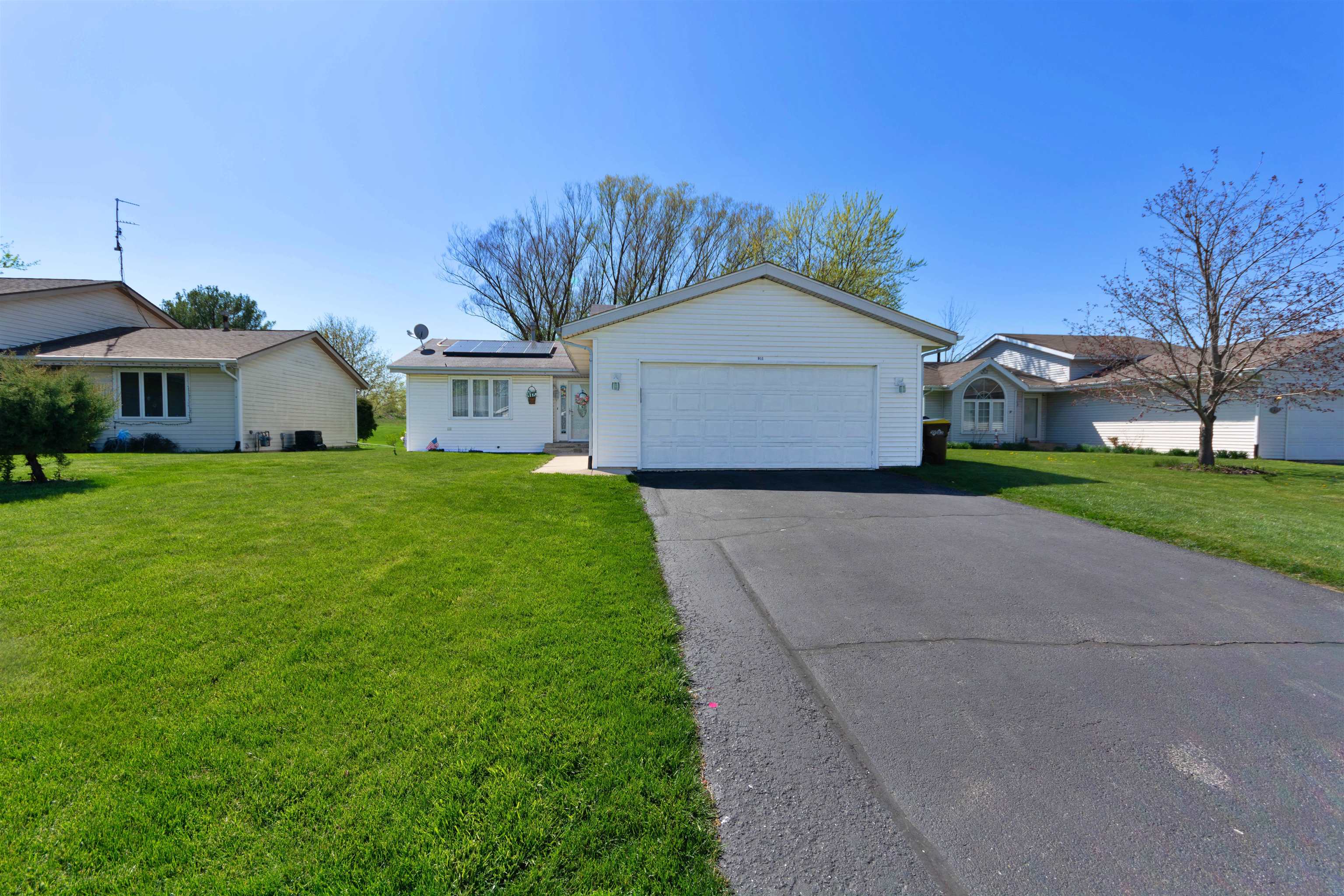 911 South Trainer Road Rockford, IL 61108 - Photo 2 of 32 Gallery Image 2
