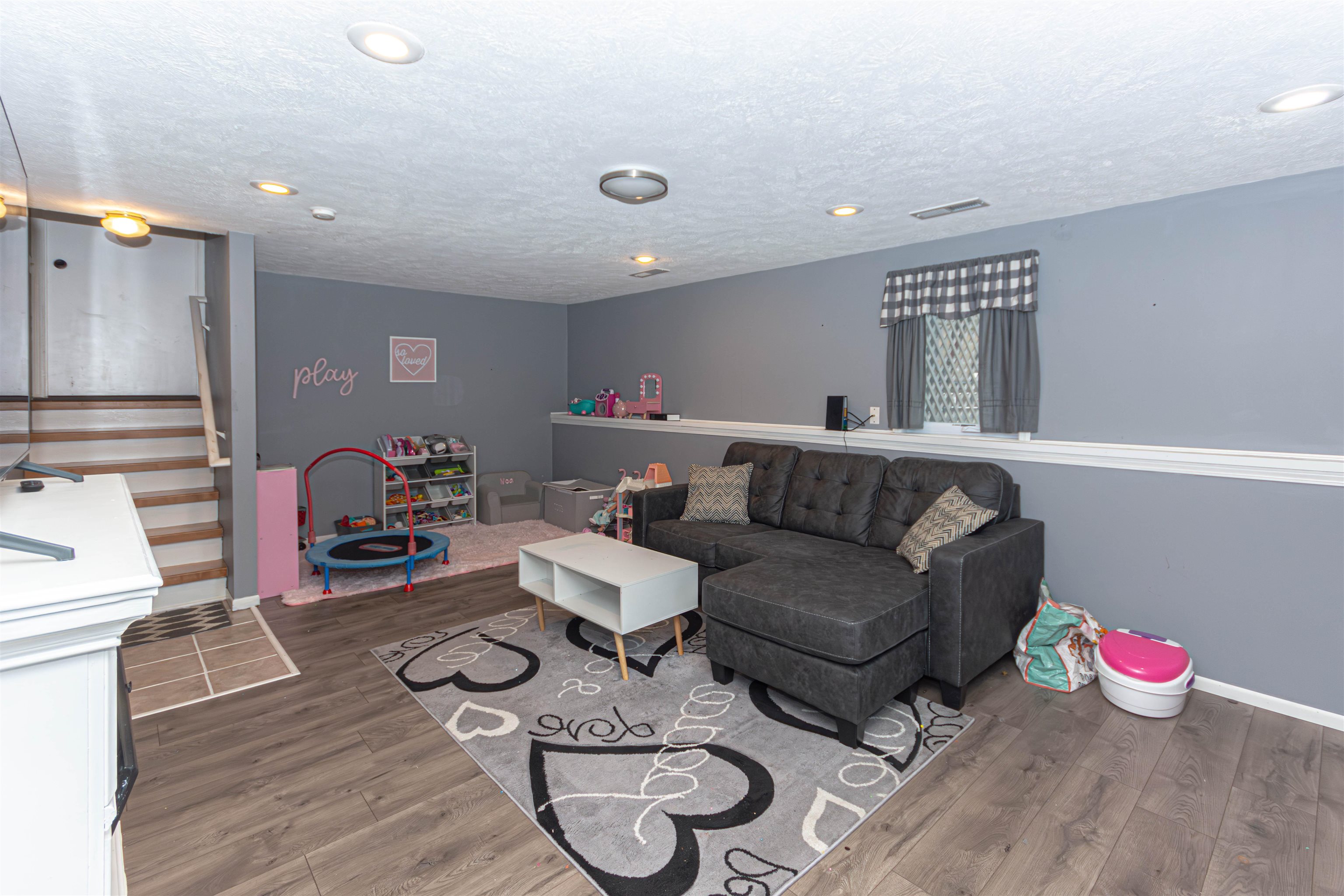911 South Trainer Road Rockford, IL 61108 - Photo 22 of 32 Gallery Image 22