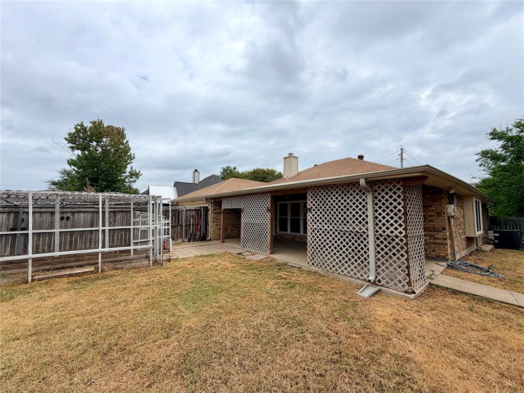 7102 Lyons Road Garland, TX 75043 - Photo 30 of 32 Gallery Image 30