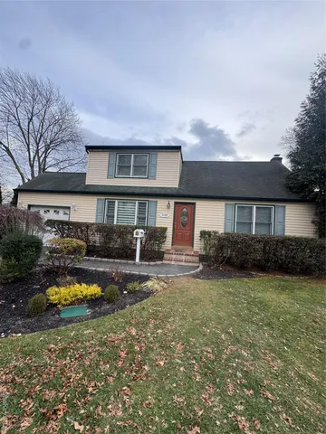 $3,500 | 1125 7th Street, West Babylon, NY 11704