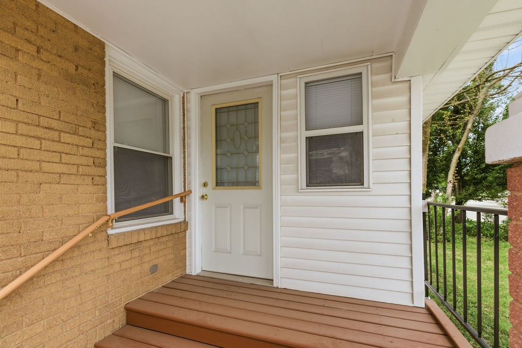 1901 West Grand Avenue Decatur, IL 62522 - Photo 3 of 23