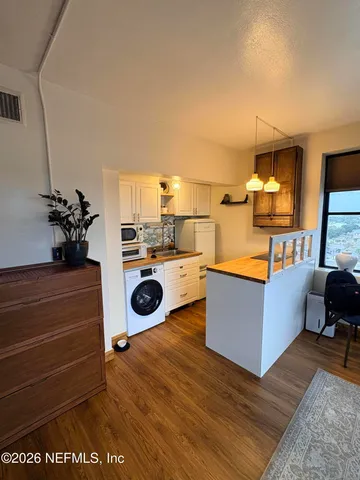 $100,000 | 311 West Ashley Street, Unit 1107, Jacksonville, FL 32202