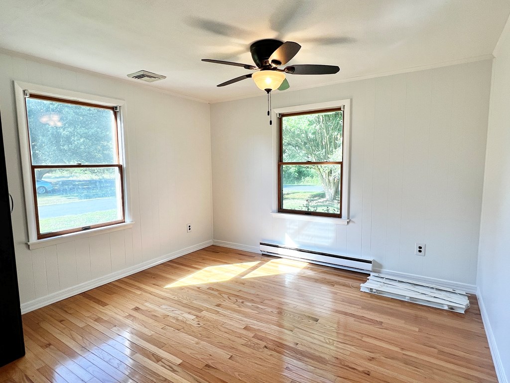 31388 Cedar View Road Painter, VA 23420 - Photo 8 of 37