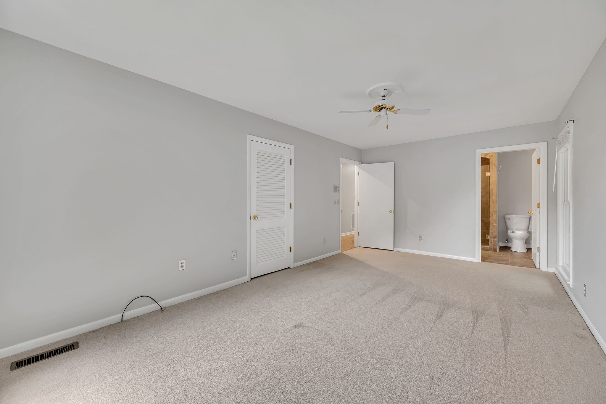 6620 Ellesmere Road Nashville, TN 37205 - Photo 32 of 45 The large third bedroom offers plenty of natural light and a walk-in closet.