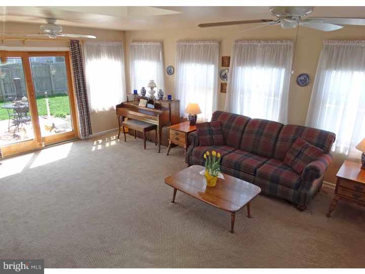 152 Chilton Road Langhorne, PA 19047 - Photo 10 of 14 Family Room