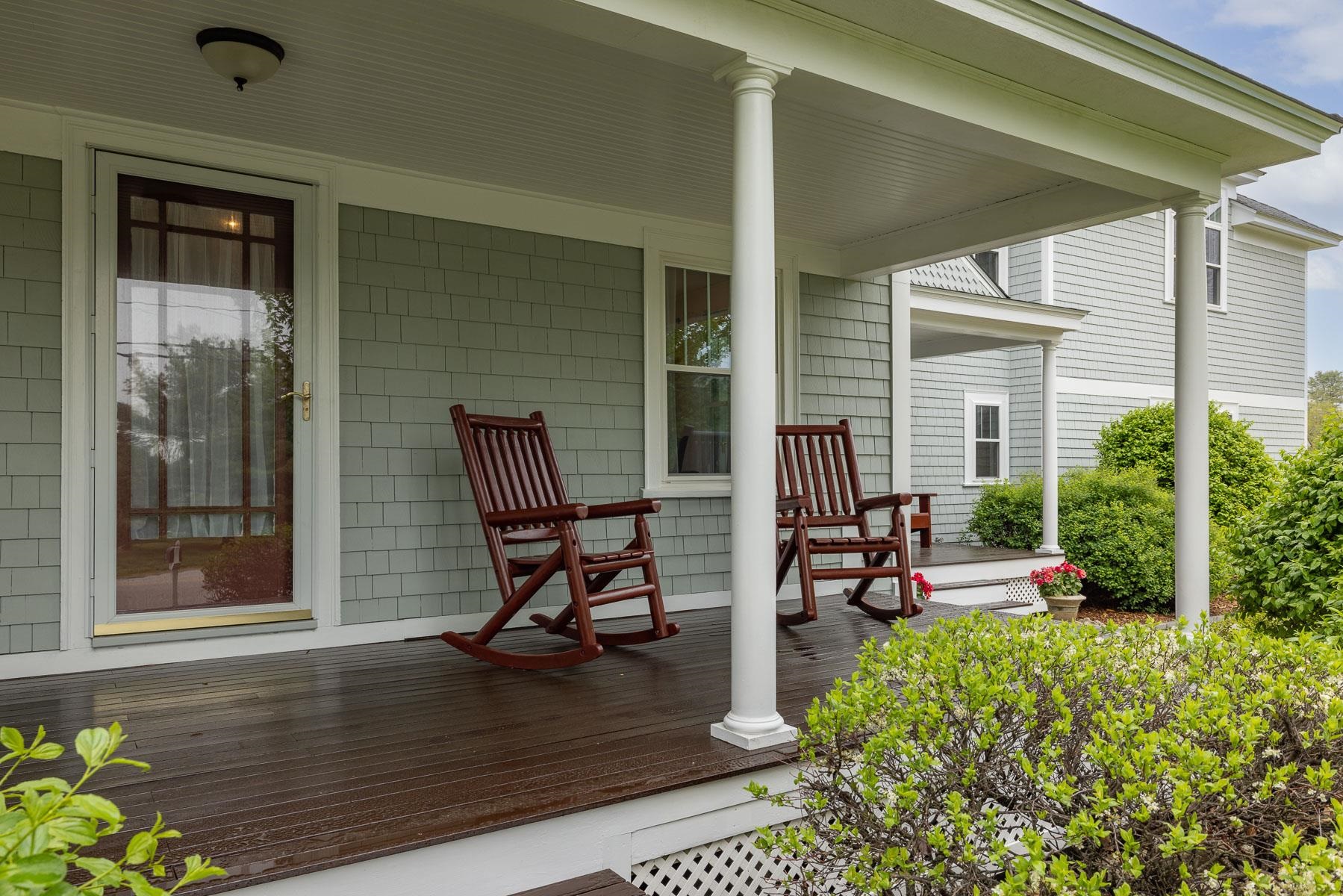 85 High Street Stratham, NH 03885 - Photo 3 of 40