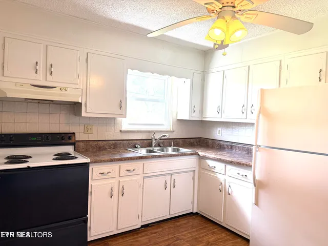 $190,000 | 161 Gardenia Drive, Ewing, VA 24248