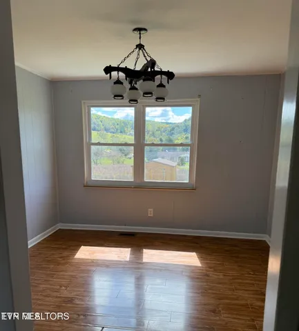 $190,000 | 161 Gardenia Drive, Ewing, VA 24248