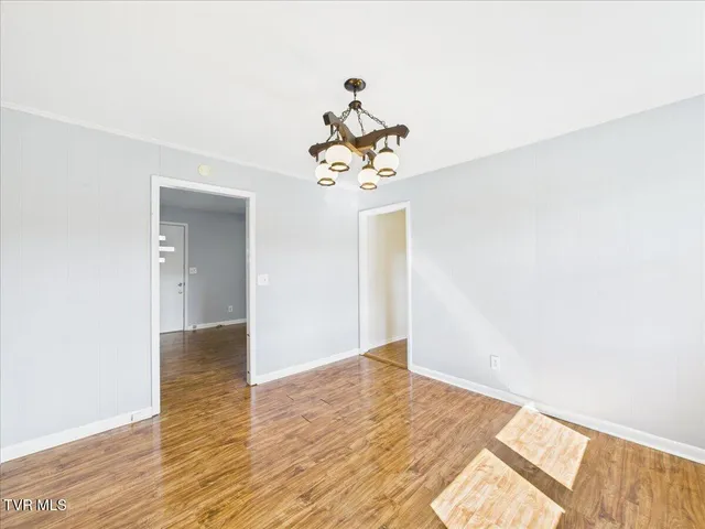 $190,000 | 161 Gardenia Drive, Ewing, VA 24248