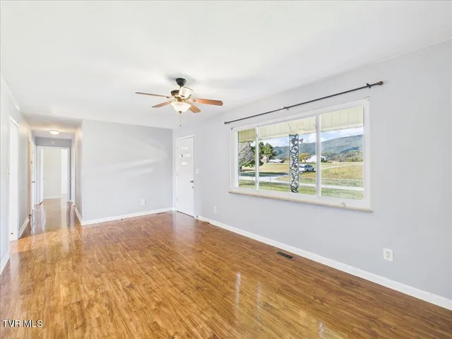 $190,000 | 161 Gardenia Drive, Ewing, VA 24248